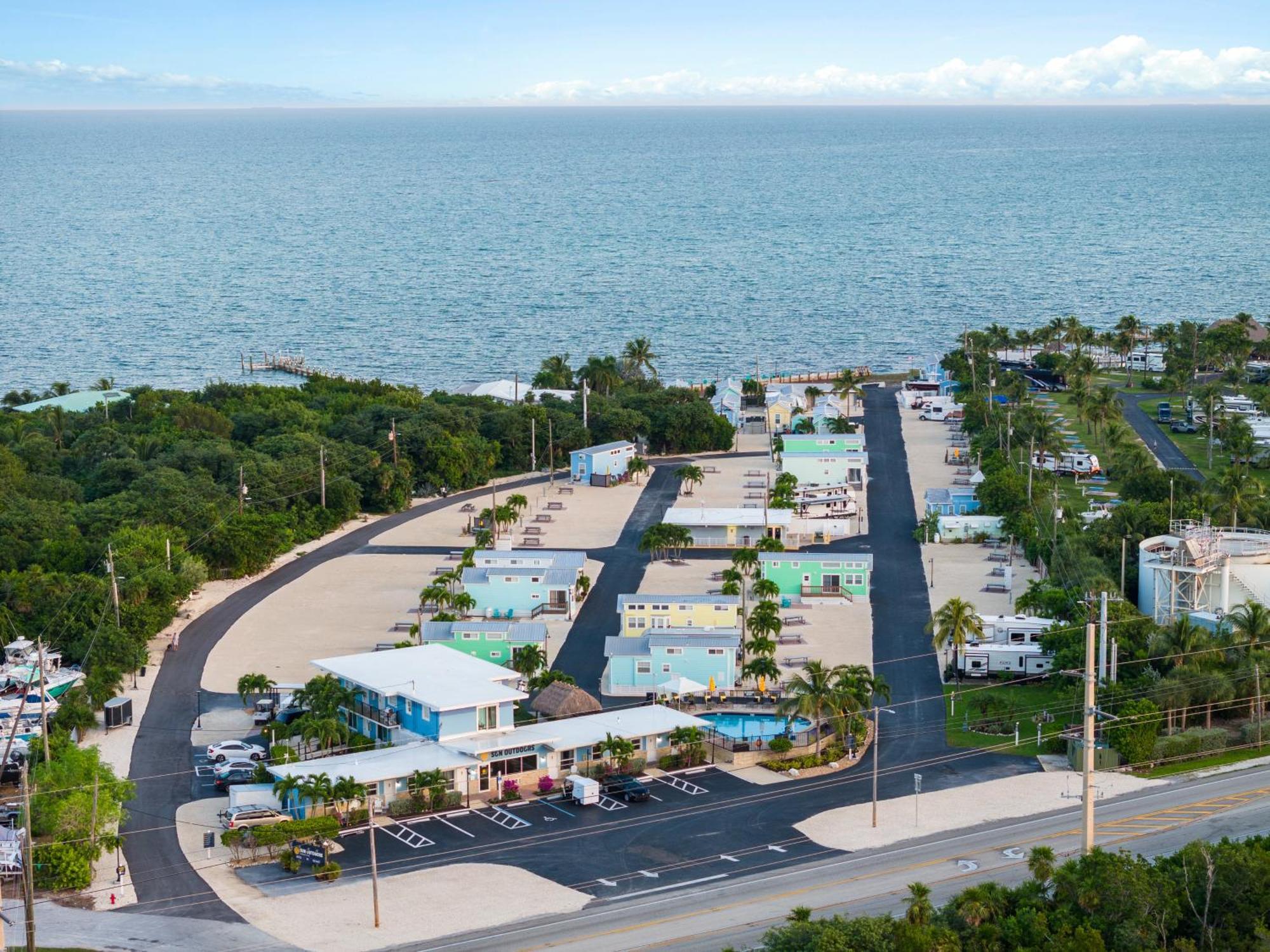 Sun Outdoors Marathon Hotel Exterior photo